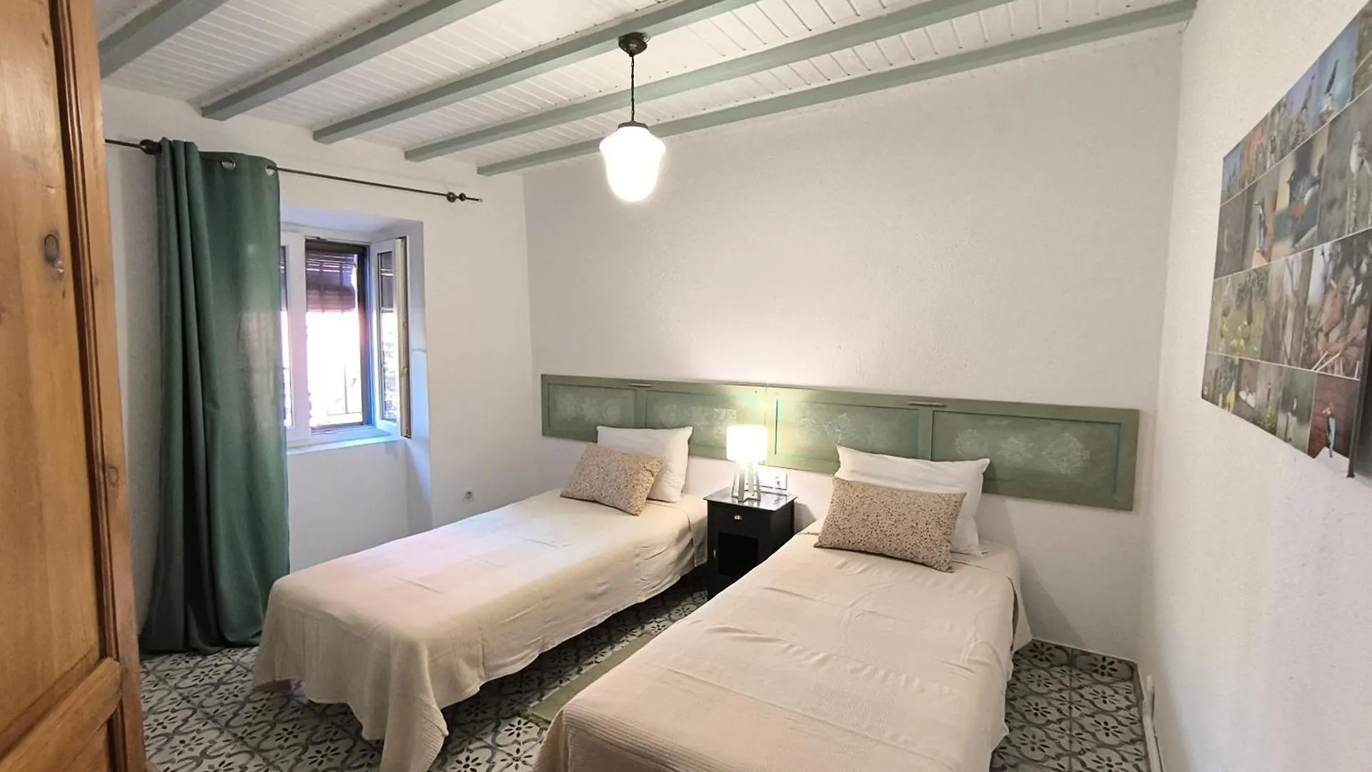 Ca La Lidia Garriguella Apartment 0*,  Spain